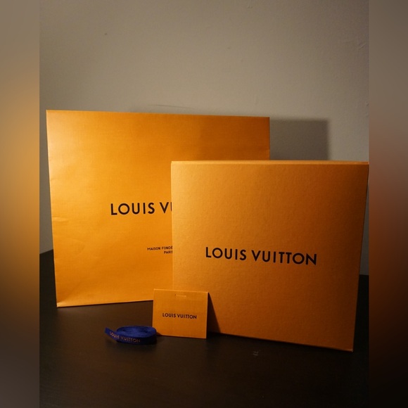 Louis Vuitton Other - Authentic LV Square Magnetic Flip Box set